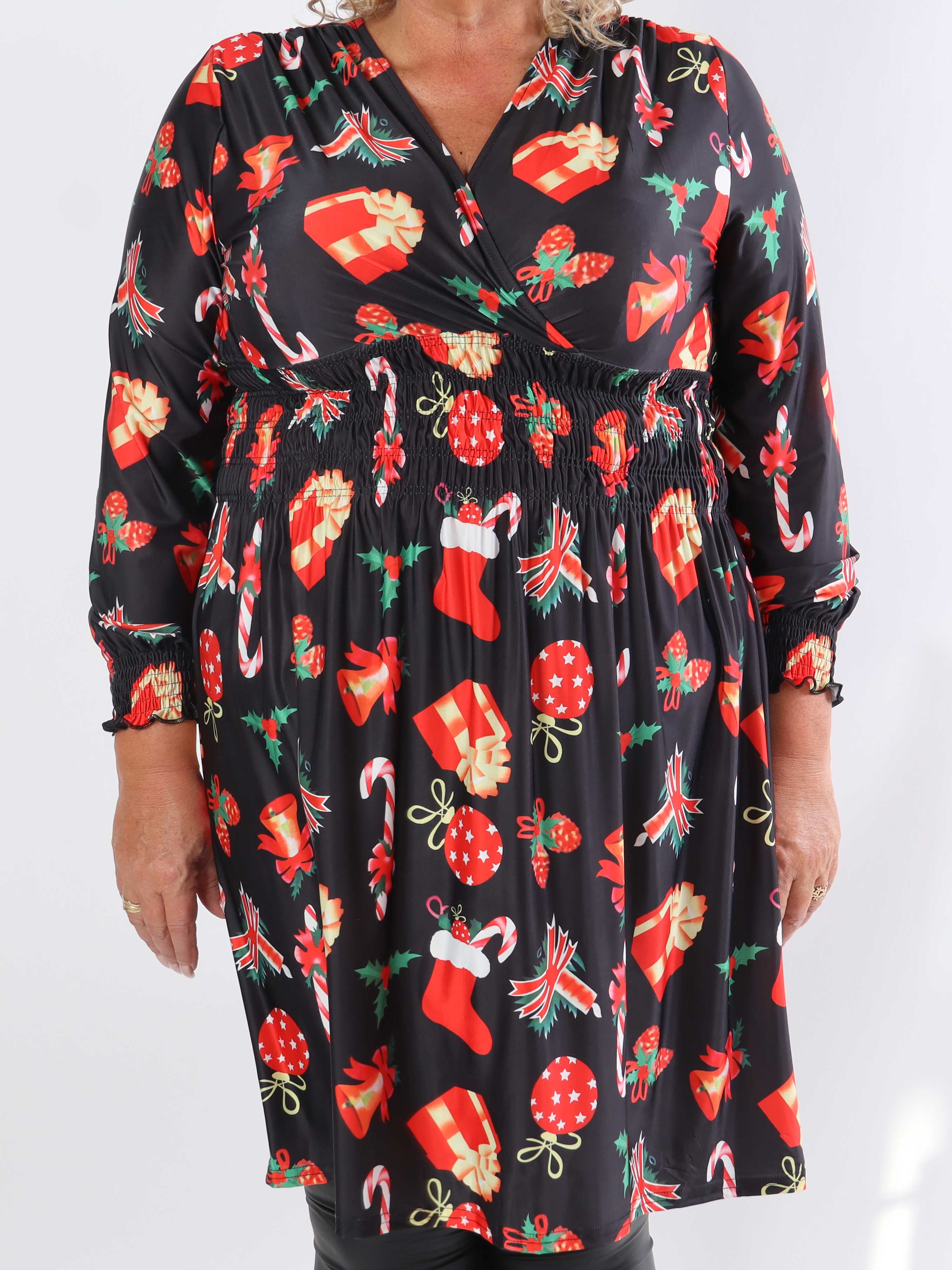 Pams Holiday Short L/S - Elastisk plus size-klänning med julmotiv